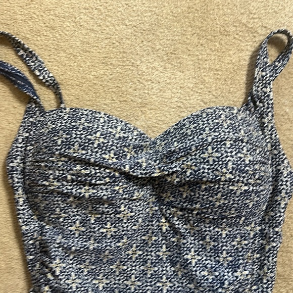 Nip Tuck Swim Size 14 One Piece Bathing Suit Blue and White Flattering - Picture 4 of 9